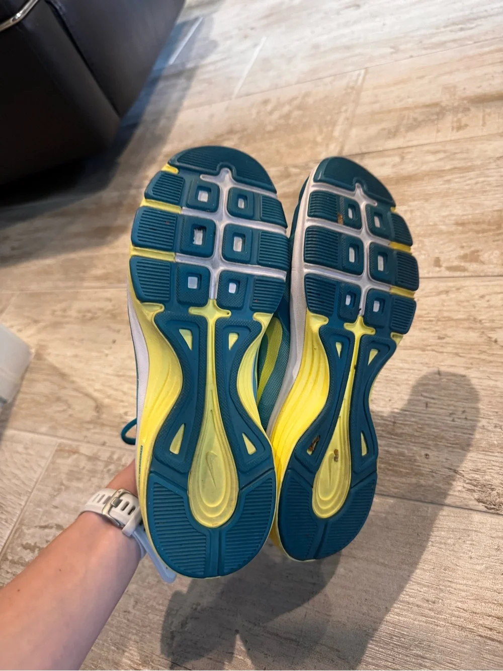 Nike Teal & Yellow Dual Fusion Athletic Training Sneakers